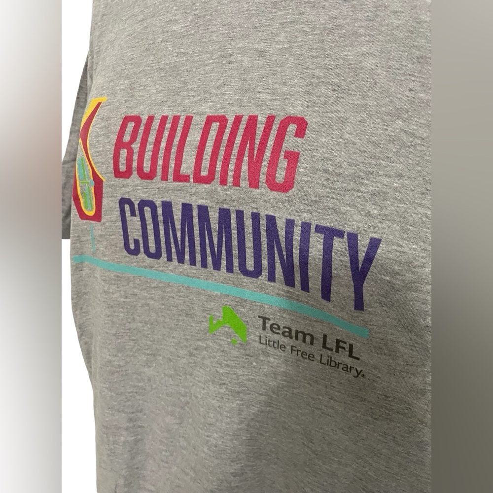 The Little Free Library Volunteer T-Shirt * Building Community * New without Tag - Picture 3 of 15